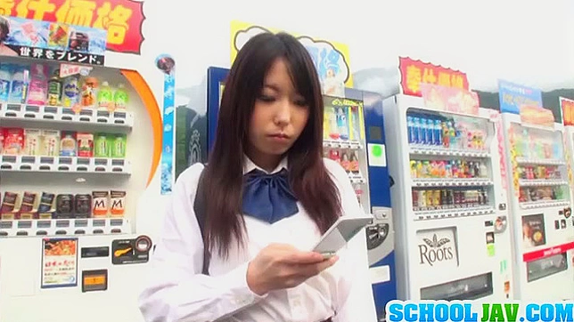 与饥渴的女学生进行惊人的性爱体验