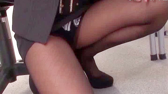 日本妹子用狂野的下体满足了饥渴的大汉需求。