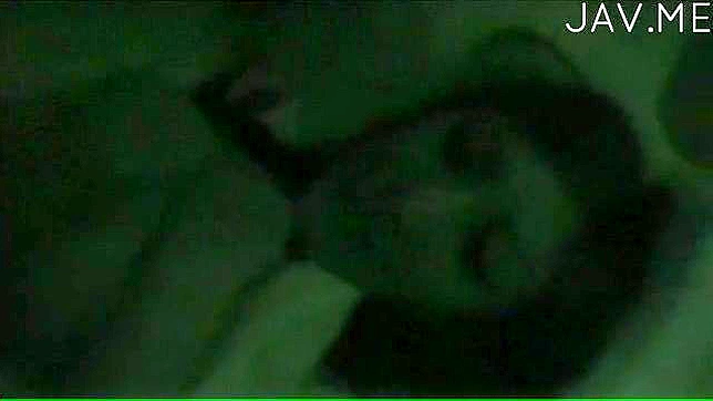 业余亚洲少女的丰腴蜜穴被猥亵的手指探入