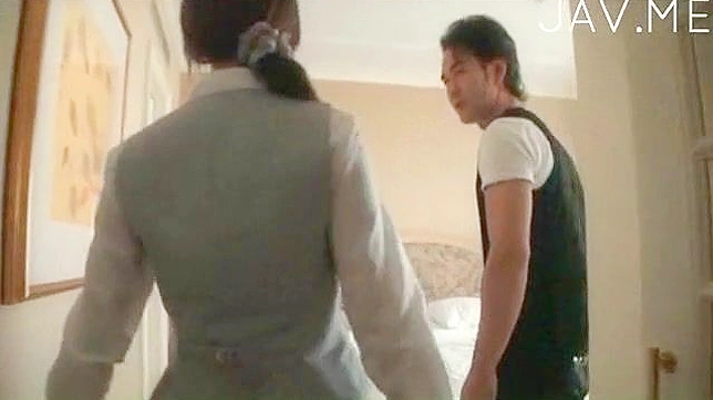 业余亚洲美女渴望狂野的阴部欢愉体验