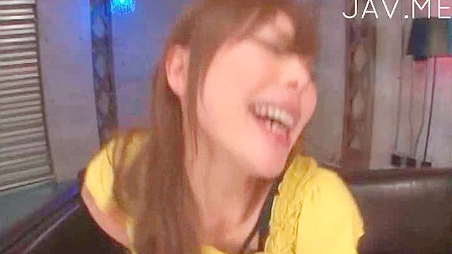 坚韧激战萌亚洲妹子毛茸蜜穴
