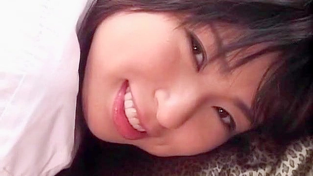 性感女士摇晃着她的大胸脯