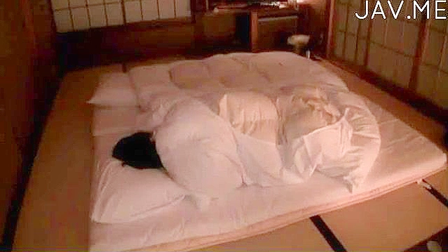 可爱日本少女大奶头在浴缸里被狠狠操了