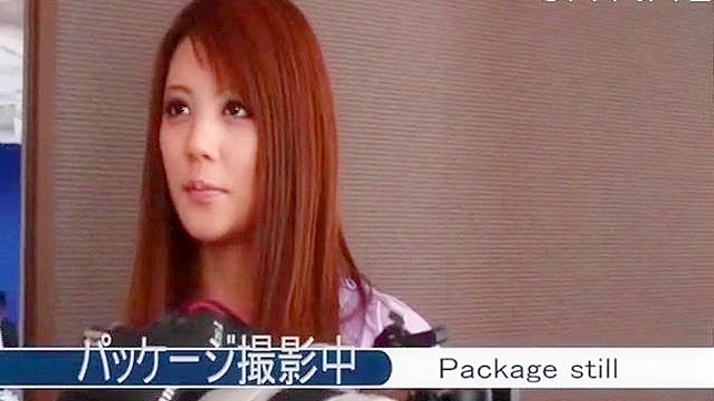 迷人的业余亚洲美女进行明确的乳头舔舐体验