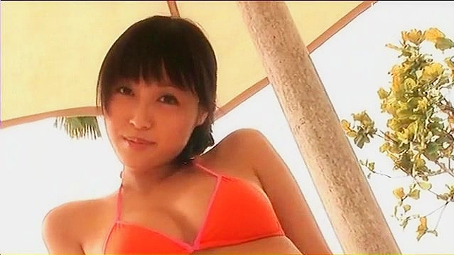 可爱日本妹穿性感裙下需狂野爱抚