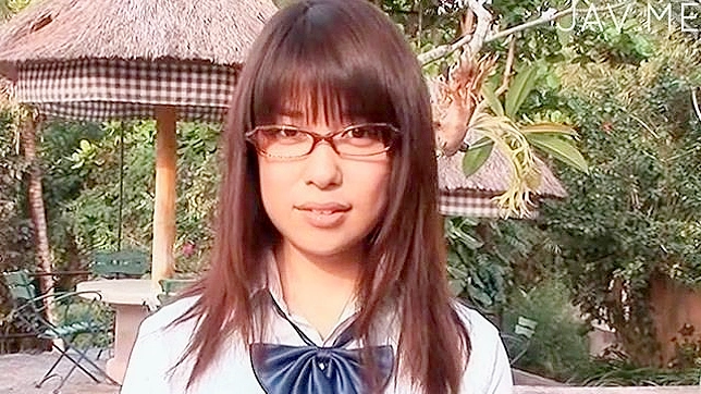 亚洲可爱少女渴望狂野欢愉满足她的欲望花园
