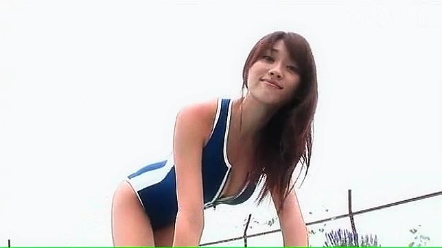 迷人亚洲女孩分享她令人惊艳的火辣身体