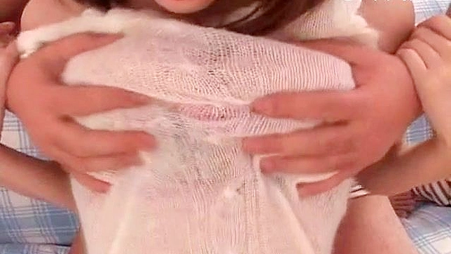 调皮舔阴的可爱亚洲甜心体验