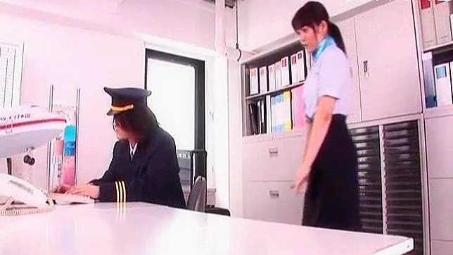 放荡的口交愉悦迷人的亚洲美女