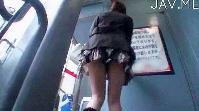 调皮亚妹狂吸鸡巴只为暖热精液喷射