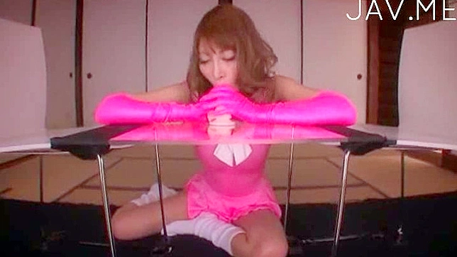 色欲满满的日本少女诱惑翘臀享受颜射快感
