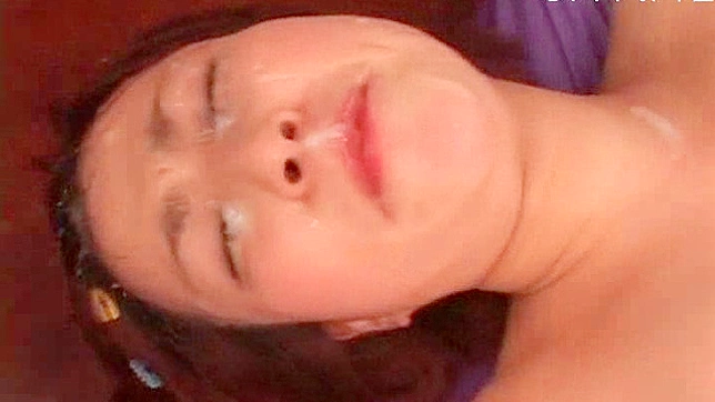 日本美女被喷射大量精液后飘飘欲仙