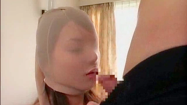 戴着面具丝袜的美女送上贪婪口交快感体验