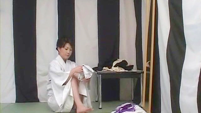 日本熟女护士与医生激情性爱视频片段