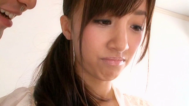 年轻妻子在丈夫面前被啪视频13