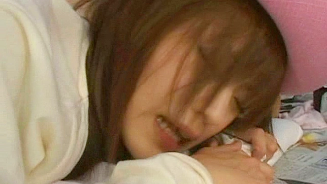 女孩性欲爆发，中出视频11集特辑