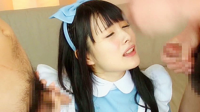 面部射精—求饶的诱人可爱女士视频