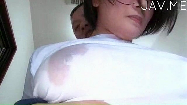 业余的日本AV女优洞穴被惊人地钻探了