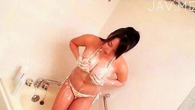 她的下体渴望一场激情性爱