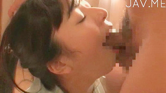 美人儿脸颊分开享欢爱