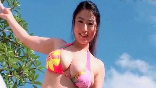 女孩展示完美身材，让我欲火焚身