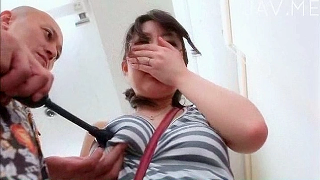 可爱小妹被诱惑变得狂野放纵