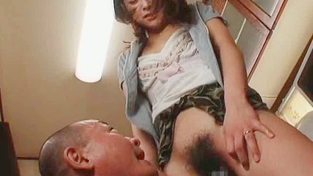 舔阴后像野兽般疯狂操她脑花