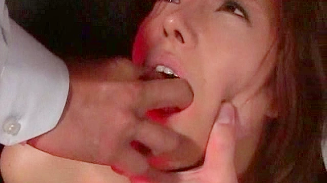 亚洲妹享受一场酣畅淋漓的激情做爱体验