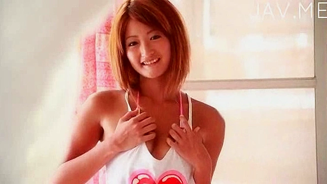 她有令人难以抗拒的性感屁股。