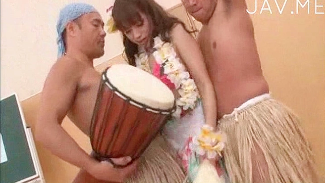 可爱的日系妹子拥有天然奶子正在做爱