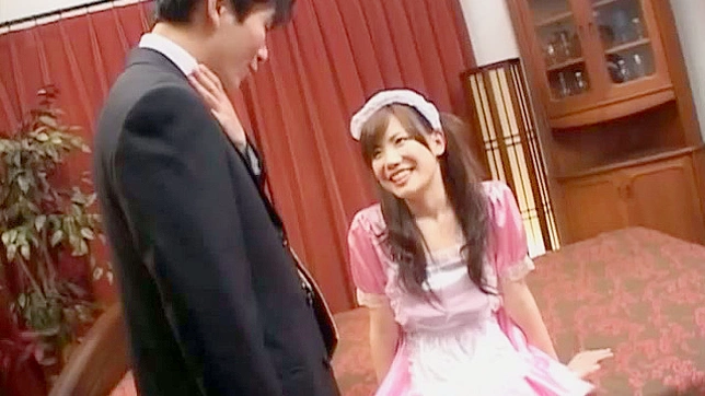 伊娜准备好取悦她的主人了。