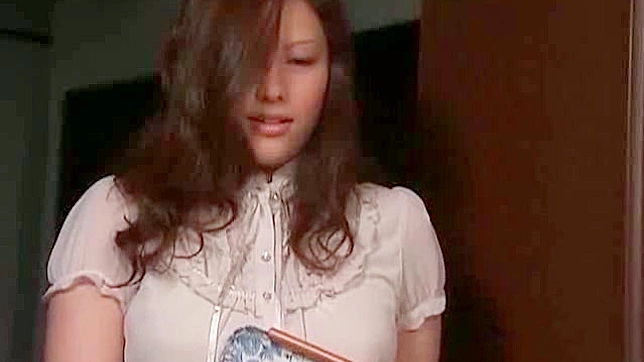 厨娘深情湿吻为丈夫口交服务