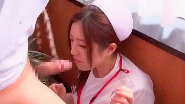 疯狂出色的日本AV女星奉上极致口交体验