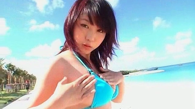 穿比基尼的她真是个美人儿