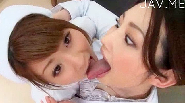 护士和医生享受女同性恋激情时刻