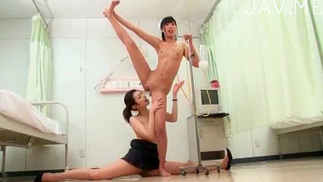 丰满女同激情体验超大震动棒乐趣