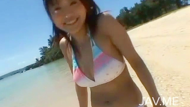 迷人的日本小野猫在户外进行口交服务