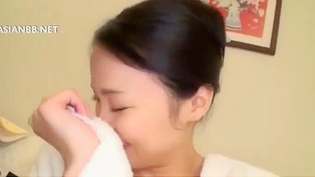 诱惑亚洲女孩做爱视频