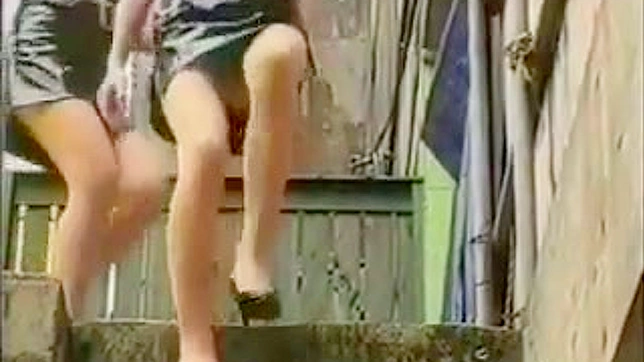 警官正在进行祈祷。