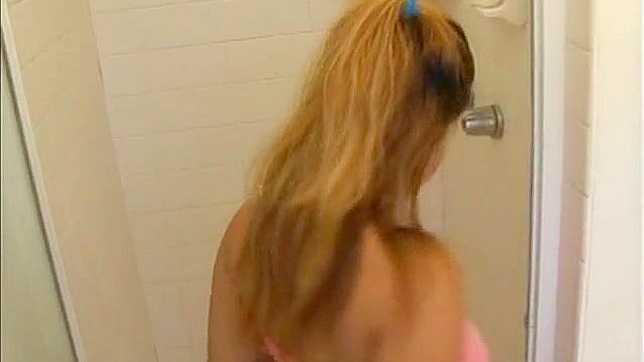 丰满业余多毛阴道被激烈插入