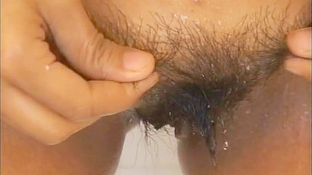 丰满业余多毛阴道被激烈插入