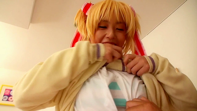 金发少女卖力口交