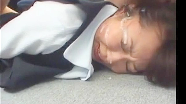 火热日本女职员被征服的激情夜晚