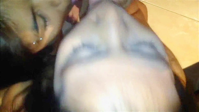 两个火辣的亚洲少女口交大屌