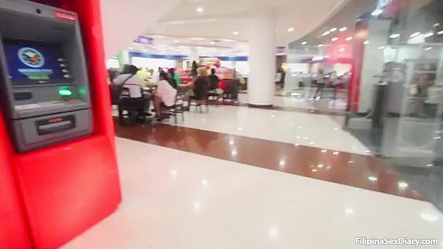 丰满美女享受被钉入的快感