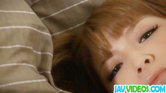 令人惊叹的内衣美人独自摆拍秀美姿。