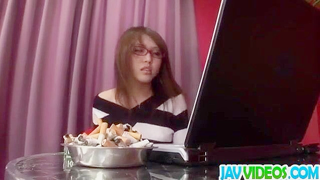 可爱的水泽里乃享受新玩具在阴道里的感觉