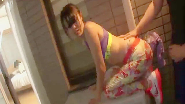 邻居妻子的臀部摩擦片段一