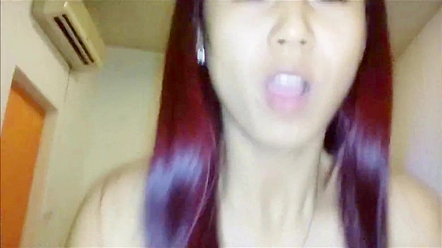 东亚少女在性爱中呻吟不已