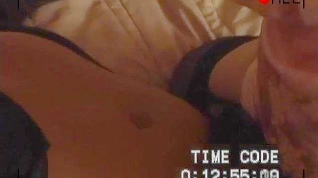 坂巻莉緒穿著絲襪吸屌並被肏的視頻片段